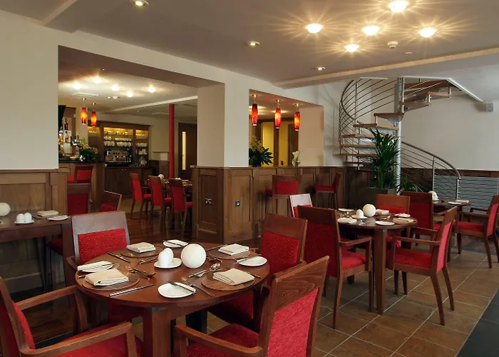 Armathwaite Hall & *