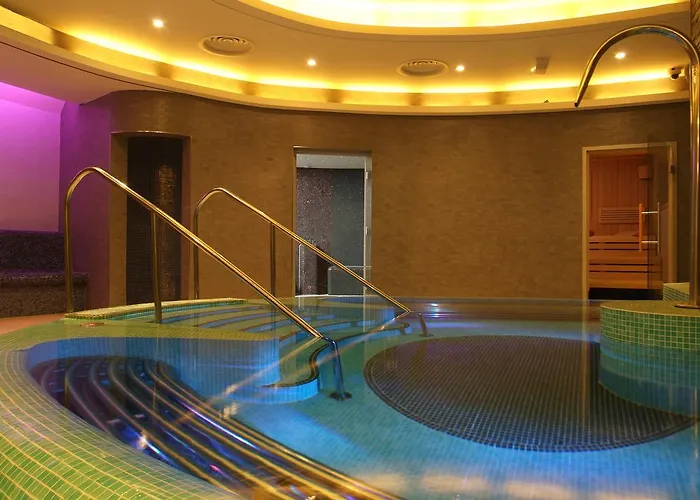 Armathwaite Hall & * Bassenthwaite