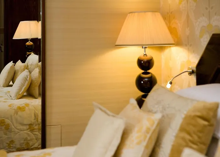 Armathwaite Hall & *